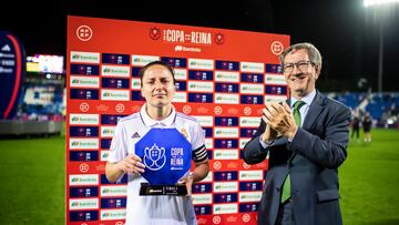 Iberdrola entrega a Ivana Andrés el MVP de la final de la Copa de la Reina Iberdrola