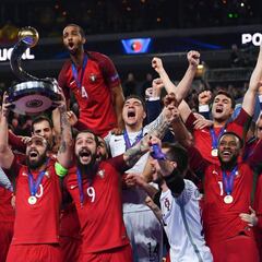 Portugal destrona a España y gana su primera Eurocopa