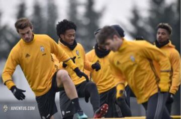 En medio de la nieve Cuadrado y la Juve preparan la Superliga