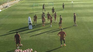 Los jugadores del Atlético durante el entrenamiento.