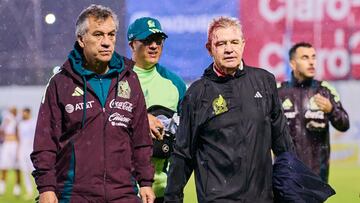 Javier Aguirre se defendió de los insultos durante el partido