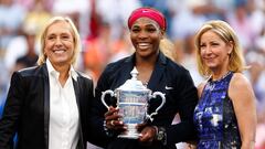 De las diez jugadoras que han sido capaces de conquistar todos los Grand Slams a lo largo de su carrera deportiva, tres nombres destacan por encima del resto: Steffi Graf, Serena Williams y Margaret Court. De las jugadoras en activo, sólo Serena está en disposición de igualar o superar el récord de 24 major en poder de Court, pero la menor de las Williams acumula varias tentativas fallidas en los últimos años.