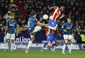 Tomas Pina y Geoffrey Kondogbia.