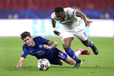 Pulisic, de récord con el Chelsea: recibió 11 faltas ante el Oporto