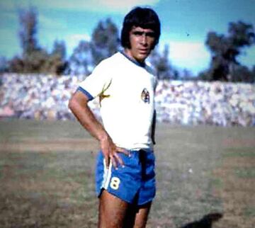 El chileno entra en esta lista  de rompe redes con 6 golea anotados de 1972 a 1976.