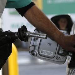 Precio de las bencinas en Chile: ¿a cuánto bajará esta semana y a partir de cuándo?