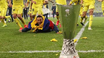 Carlos Bacca, el colombiano m&aacute;s veces campe&oacute;n de Europa League por encima de Falcao, Tino Asprilla y Luis Perea.