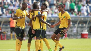 Los 'reggaeboyz' despertaron en la segunda mitad para anotar los goles que le dieron la victoria 2-0 frente a Curazao en su debut de Copa Oro.