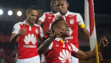 Morelo hace historia y clasifica a Santa Fe a fase de grupos