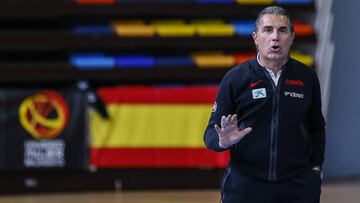 Sergio Scariolo, durante un entrenamiento de la Selecci&oacute;n.