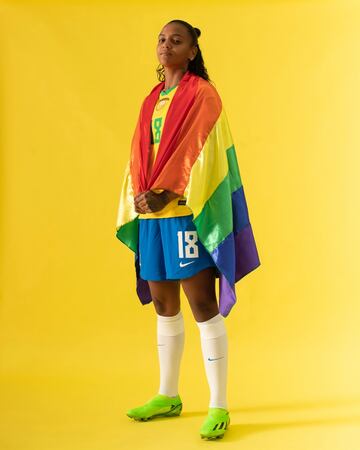 La Selección Brasileña Femenina, que actualmente disputa la Copa América, reitera su apoyo a la causa LGBTQIAP+, buscando reforzar la lucha contra los prejuicios y la violencia por orientación sexual o identidad de género.