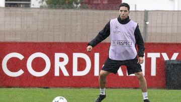 Nasri entrena con el Sevilla. 