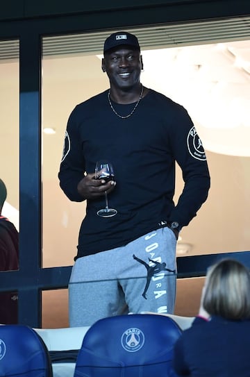 Michael Jordan estuvo presente en la grada del Parc des Princes. 