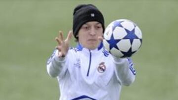 Özil: 'Estoy convencido de que podemos ganar al Barça'