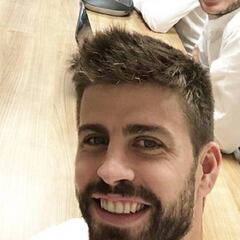 Piqué comparte 'su' número en plena reunión de la Copa Davis y su buzón se colapsa