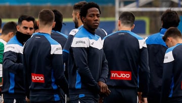 Carlos 'la Roca' Sánchez, captado ayer por As; hoy debutará como titular en Cornellà-El Prat.