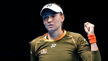 Tennis - WTA 500 - Pan Pacific Open - Ariake Coliseum, Tokyo, Japan - October 24, 2025 Kazakhstan's Elena Rybakina reacts during her quarter final match against Canada's Victoria Mboko REUTERS/Manami Yamada