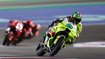 Morbidelli lidera la carrera de MotoGP en Qatar.