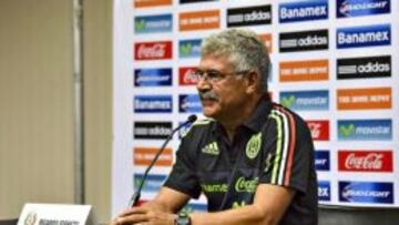 Tuca Ferretti en conferencia de prensa.