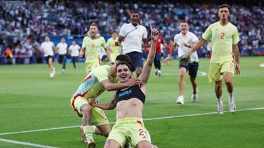 ¡Doblete de Camello para sentenciar el oro! 3-5