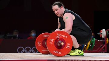 New Zealand&#039;s Laurel Hubbard reacts in the women&#039;s +87kg weightlifting competition during the Tokyo 2020 Olympic Games at the Tokyo International Forum in Tokyo on August 2, 2021. (Photo by Mohd RASFAN / AFP)