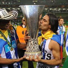 Fredy Guarín no olvida el título de Europa con Falcao García