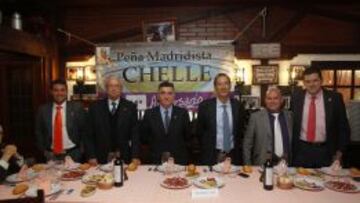 CELEBRACIÓN CON TRISTEZA. De izquierda a derecha, Morales, Montejano, Juanfran Chelle, De Blas, Toñín El Torero y Tomás Roncero.