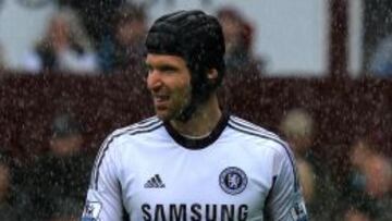 Petr Cech desea la victoria por Benítez: "No lo tuvo fácil".