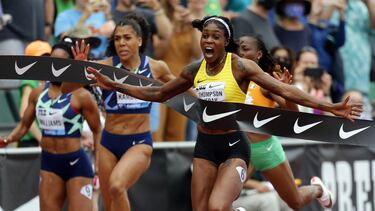 EUGENE, OREGON - AUGUST 21: Elaine Thompson-Herah of Jamaica celebrates winning the 100m race during the Wanda Diamond League Prefontaine Classic at Hayward Field on August 21, 2021 in Eugene, Oregon. Jonathan Ferrey/Getty Images/AFP == FOR NEWSPAPERS, I
