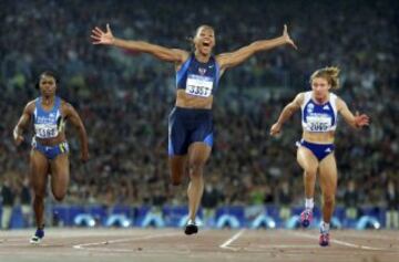 Marion Jones atleta de velocidad estadounidense, oro en los Mundiales de Atenas 1997 en 100 metros y relevos 4X100. En los mundiales de Sevilla 1999, oro en 100 metros. En los JJOO de Sidney 200, oro en 100, 200 y 4X100. En 2004 empiezan las investigaciones de dopaje por Tetrahidrogestrinona (TGH) en los laboratorios Balco. Ví­ctor Conte,  director de Balco, relata que Marion llevaba varios años dopándose con TGH. En 2007 fue declarada culpable por doparse y la Federación Internacional de Atletismo le retiró todas las medallas y premios desde el 1 de septiembre del año 2000. Tuvo una sentencia de 6 meses de prisión por mentir sobre su dopaje y por perjurio en un caso de fraude y lavado de dinero. 