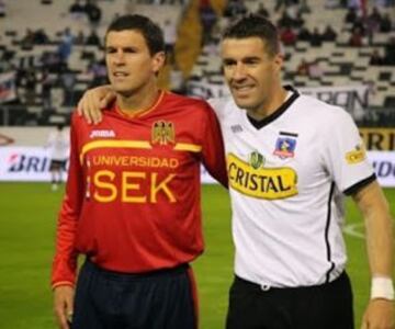 Andrés, central de Colo Colo; Diego, volante de Unión Española. En la etapa final de sus carreras se enfrentaron en el torneo chileno.