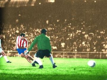 GOL 1-2 FINAL DE 1961 REAL MADRID - ATLÉTICO DE MADRID Nuevamente el Atlético derroto a su clásico rival en pleno Bernabéu por 3 a 2, con dos goles de Peiró y uno de Mendonça. Para los madridistas decontaron Alfredo Di Stefano y el hçungaro Puskás.