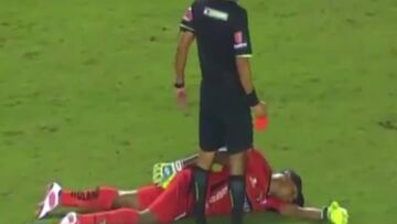 La simulación más recordada y burda del portero de Ecuador