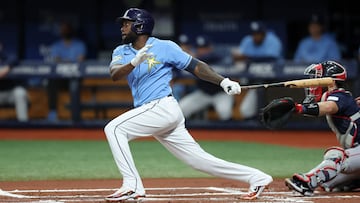 ST. PETERSBURG, FL - APRIL 10: Randy Arozarena #56 of the Tampa Bay Rays singles against the Boston Red Sox during the first inning of a baseball game at Tropicana Field on April 10, 2023 in St. Petersburg, Florida.   Mike Carlson/Getty Images/AFP (Photo by Mike Carlson / GETTY IMAGES NORTH AMERICA / Getty Images via AFP)