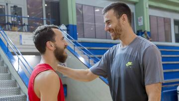 Claver visita a la Selecci車n: "Se echa de menos a la familia"