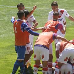 "Se reunieron a comer pizza": Seremi detalló el origen del brote de Covid-19 en Curicó