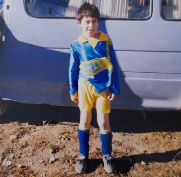 Eduardo Vidal, cuando era pequeño, con la camiseta del Bories.