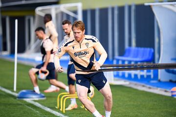 ?lex Fernndez entrenando en la Ciudad Deportiva.