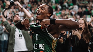 Lonnie Walker destroza al campeón