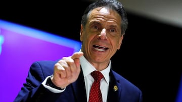 El gobernador de Nueva York, Andrew Cuomo, habla en un evento en la secci&oacute;n de Harlem de Manhattan en la Ciudad de Nueva York, Nueva York, EE. UU., 23 de abril de 2021. 