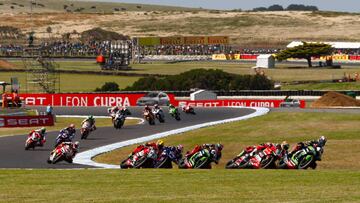 El campeón Rea muestra sus galones en Phillip Island