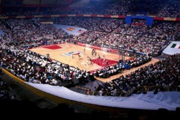 Lleno en el Palacio para ver la final entre el Real Madrid y los Boston Celtics.