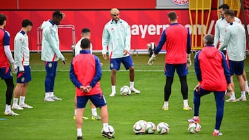 Lamine Yamal, junto a los internacionales españoles en el Allianz Arena de Múnich.