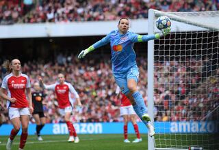 Tiane Endler se acerca a una nueva hazaña en Europa