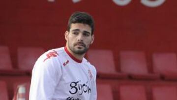 Bot¨ªa saldr¨¢ del Sporting.