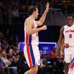 Why are there so many Wingstop memes after the Pistons win against the Raptors?