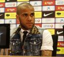 Alves: "Si viene Neymar sería un alivio, ayudaría mucho a Messi"