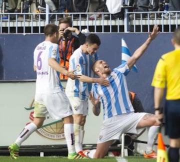 Celebración de Albentosa tras lograr el empate. 