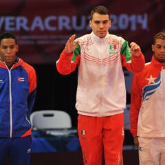 Uriel Adriano defiende a atletas mexicanos