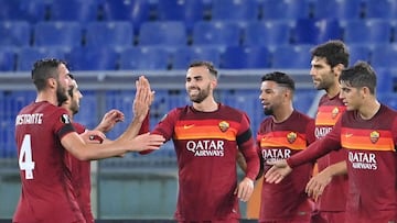 Roma&#039;s Spanish forward  Borja Mayoral (C) celebrates after scoring a goal  during the UEFA Europa League Group A football match Roma vs CFR Cluj on November 5, 2020 at Olympic stadium in Rome. (Photo by Alberto PIZZOLI / AFP)